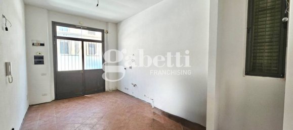 1 bedroom Apartment in Florence, Italy No. 262391 4