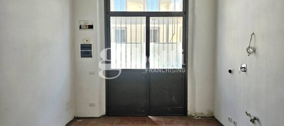 1 bedroom Apartment in Florence, Italy No. 262391 8
