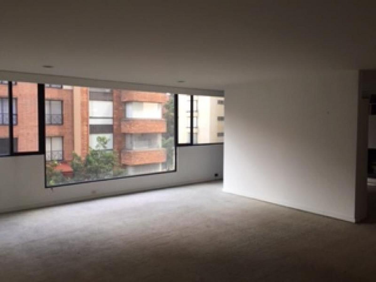 4 bedrooms House in Bogota, Colombia No. 12425