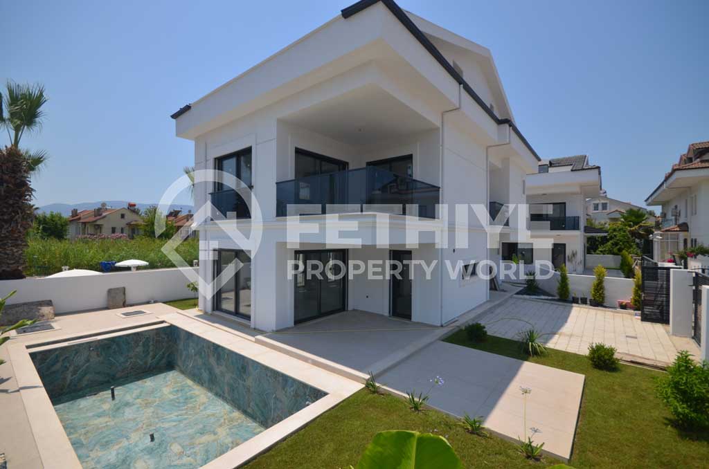 Villa 6+1 in Fethiye, Turkey No. 30717