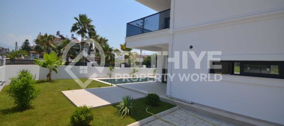 Villa 6+1 in Fethiye, Turkey No. 30717 20
