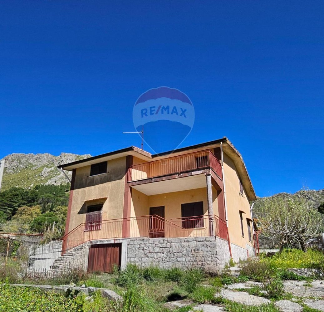 Вилла с 1 спальней в Монтелепре, Италия № 118800