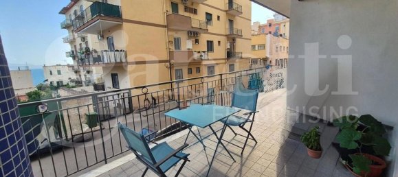 Квартира с 3 спальнями в Торре Аннунциата, Италия № 341279 28