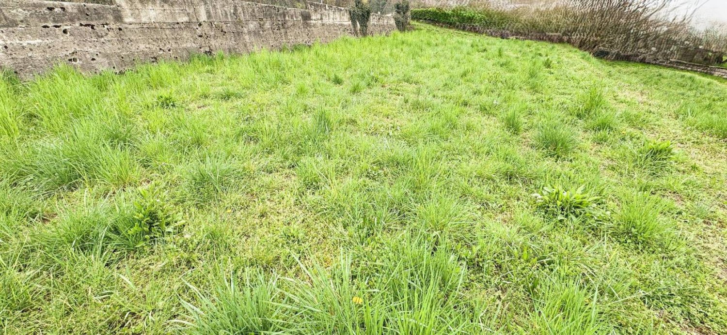 Terreno en Gavardo, Italy 1200 m² No. 9795