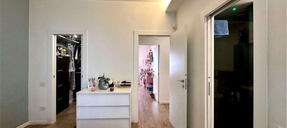 Квартира с 4 спальнями в Салерно, Италия № 344576 11