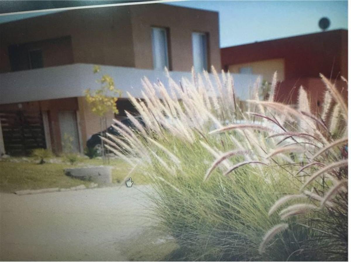 2 bedrooms House in Tigre, Argentina No. 4024