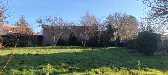 Terreno en Le Pellerin, France 184 m² No. 109840 2