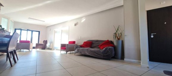 Apartamento de 8 divisões em Cosenza, Italy N.º 23667 2