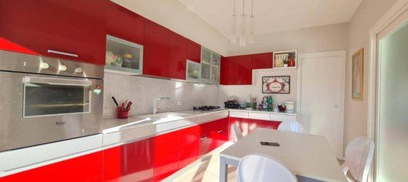 Apartamento de 8 divisões em Cosenza, Italy N.º 23667 6