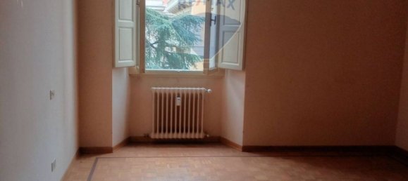 Квартира с 10 комнатами в Монтекатини Терме, Италия № 174528 8