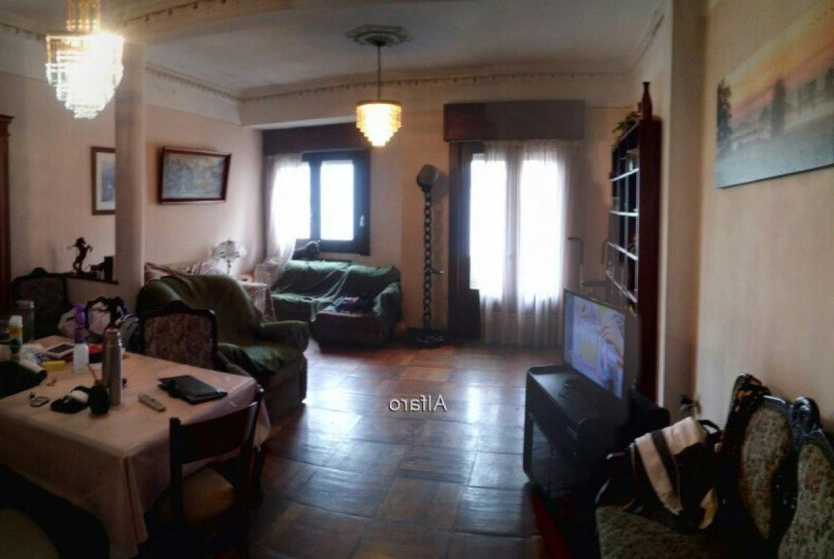 Apartamento de 3 dormitorios en Montevideo, Uruguay No. 2742