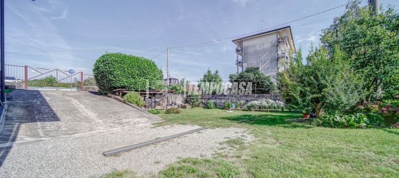 3 chambres Duplex à Mercallo, Italy No. 329689 9