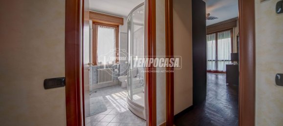 3 chambres Duplex à Mercallo, Italy No. 329689 46