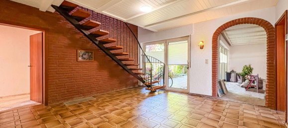 5 bedrooms House in Leer, Germany No. 293627 3