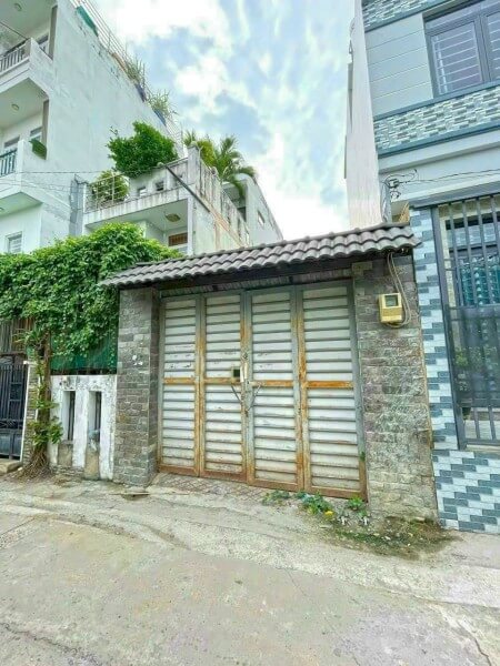 80m² House in District 7, Vietnam No. 7371
