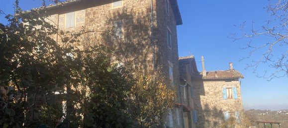 9 rooms House in Canossa, Italy No. 92698 6