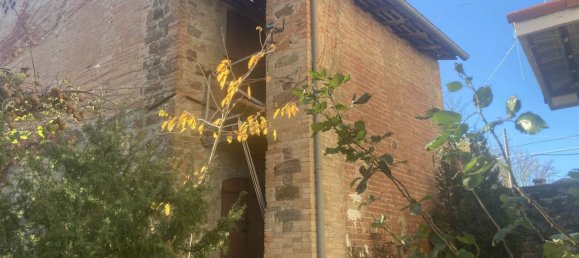 9 rooms House in Canossa, Italy No. 92698 11