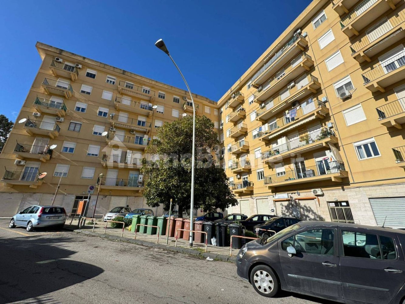 Apartamento de 2 dormitorios en Caltanissetta, Italy No. 113569