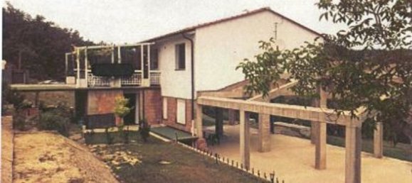 799m² Warehouse in Certaldo, Italy No. 372819 2