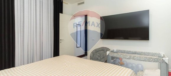 Квартира с 2 спальнями в Генуя, Италия № 348007 4