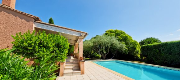 4 Schlafzimmer Villa in Uzes, France, Nr. 298326 3