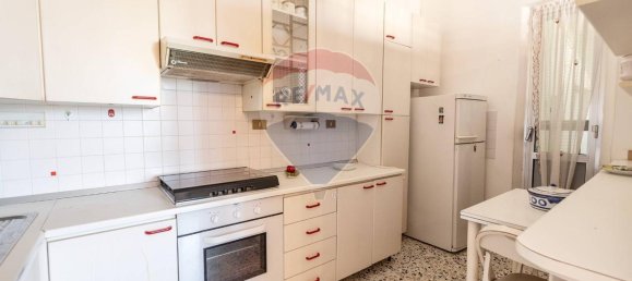 Casa de 5 habitaciónes en Morro d'Alba, Italy No. 9410 12