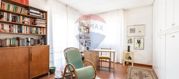 Casa de 5 habitaciónes en Morro d'Alba, Italy No. 9410 2