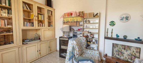 Casa de 5 habitaciónes en Morro d'Alba, Italy No. 9410 18