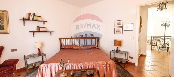 Casa de 5 habitaciónes en Morro d'Alba, Italy No. 9410 42