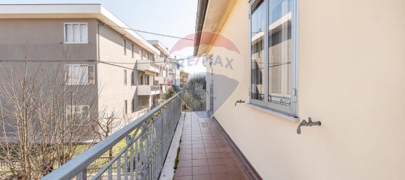 Casa de 5 habitaciónes en Morro d'Alba, Italy No. 9410 47