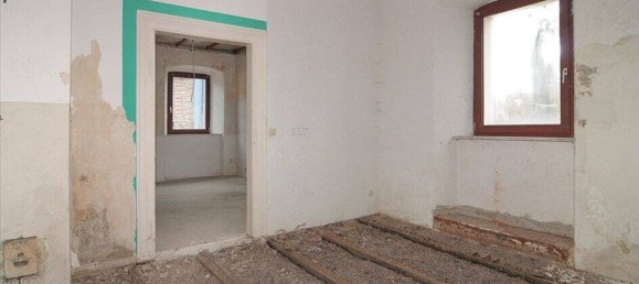 8 غرف نوم بناية في Hof, Germany رقم 154532 8