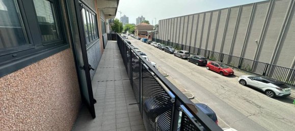 Здание с 4 комнатами в Корсико, Италия № 375022 26