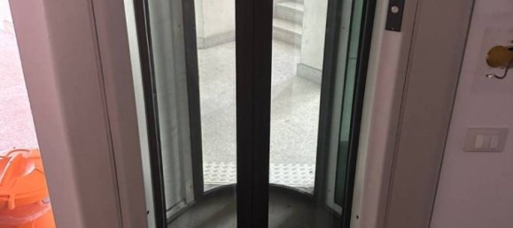 Здание с 4 комнатами в Корсико, Италия № 375022 14