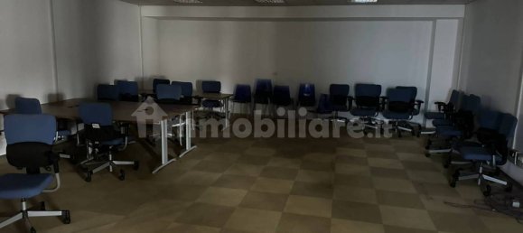 Здание с 4 комнатами в Корсико, Италия № 375022 39