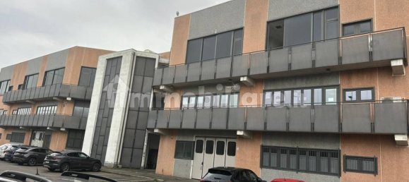 Здание с 4 комнатами в Корсико, Италия № 375022 45