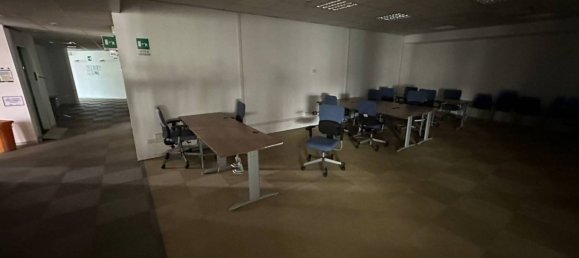 Здание с 4 комнатами в Корсико, Италия № 375022 37