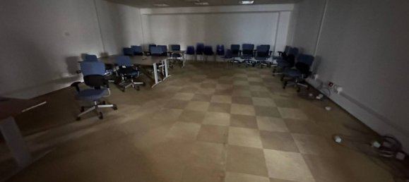 Здание с 4 комнатами в Корсико, Италия № 375022 38