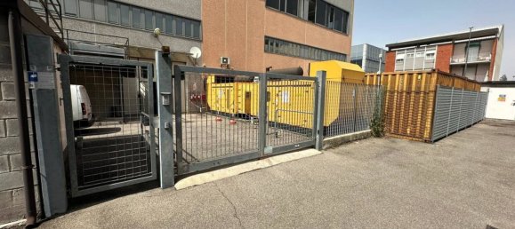 Здание с 4 комнатами в Корсико, Италия № 375022 42