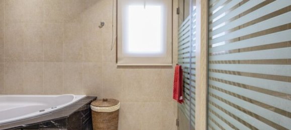 5 bedrooms Villa in Meydan, UAE No. 2415 7