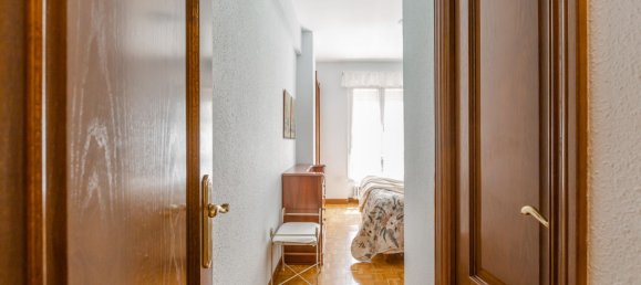 Apartamento de 4 dormitorios en Comunidad Foral de Navarra, Spain No. 182366 32