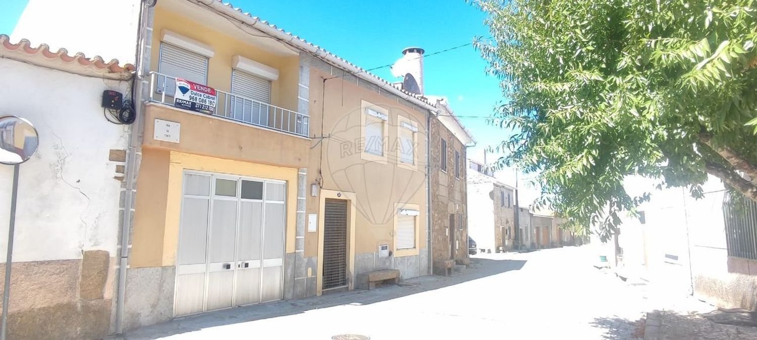 3 chambres Maison à Escalhao, Portugal No. 166757