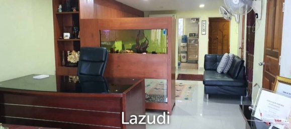 5 bedrooms Bungalow in Pattaya, Thailand No. 24226 7