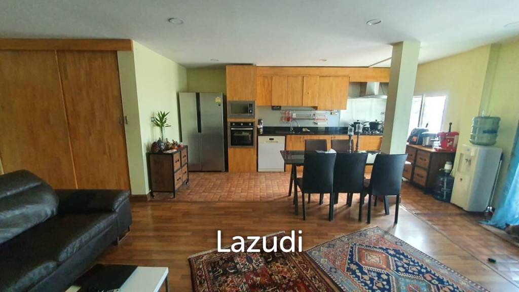 5 bedrooms Bungalow in Pattaya, Thailand No. 24226