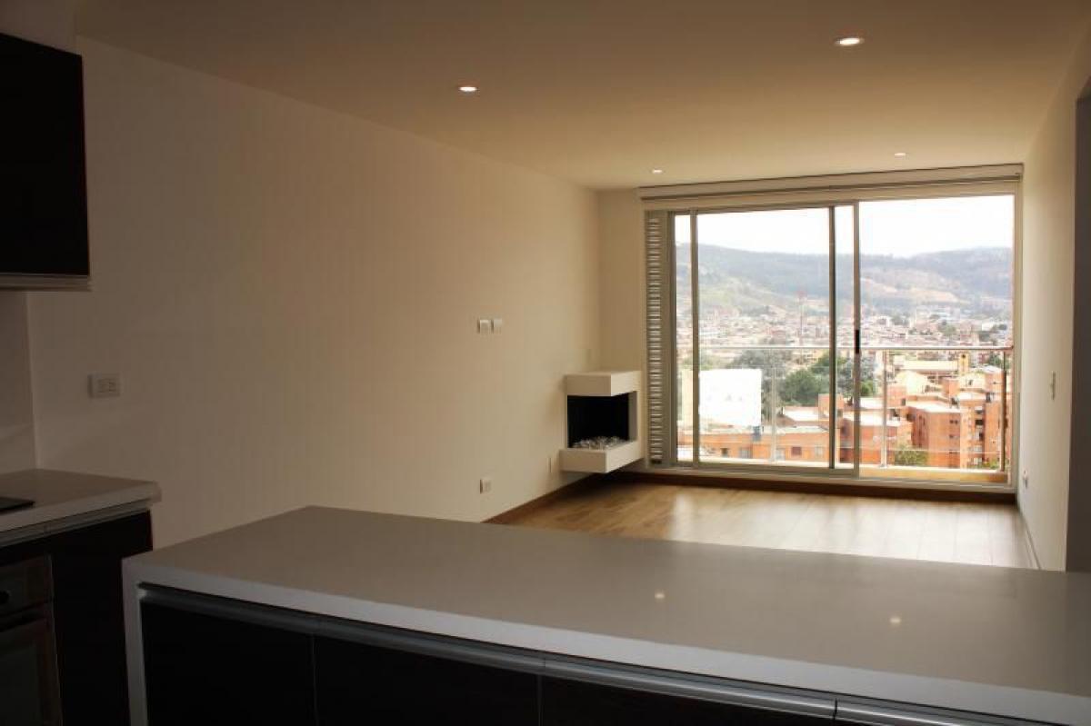 3 bedrooms House in Bogota, Colombia No. 9807