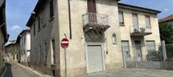 2 rooms Apartment in Robbiate, Italy No. 4255 9