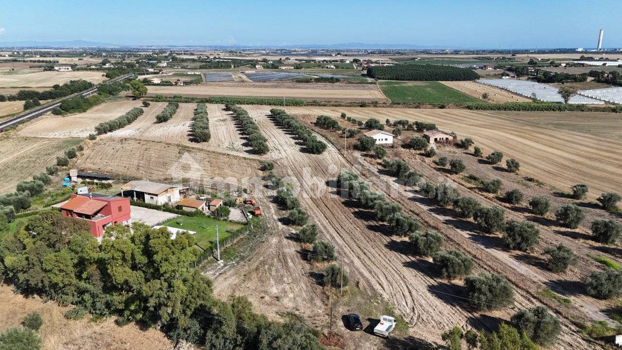 57000m² Land in Montalto di Castro, Italy No. 289834