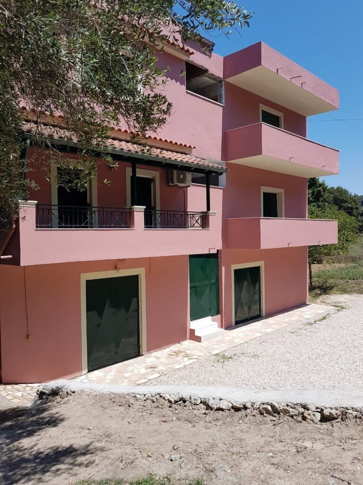 Propiedad comercial de 2 dormitorios en Corfu, Greece No. 6104