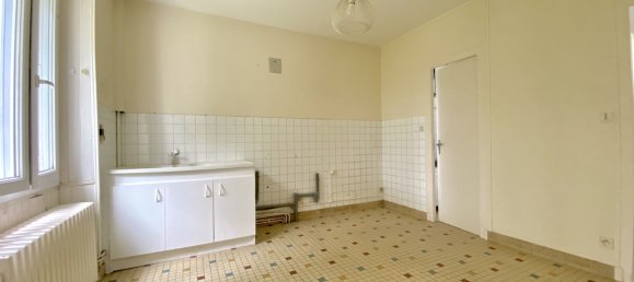 5 chambres Maison à Saint-Hilaire-de-Court, France No. 264208 4