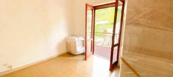 3 rooms House in Roccagloriosa, Italy No. 128486 11