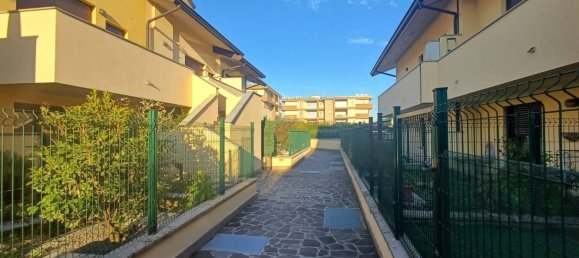 2 Schlafzimmer Wohnung in Trezzo sull'Adda, Italy, Nr. 286827 4